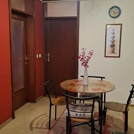 By Didi 4u2stay Appartement *